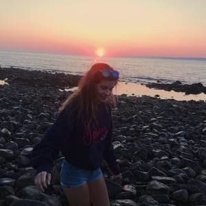 Meet your Posher, Kayla